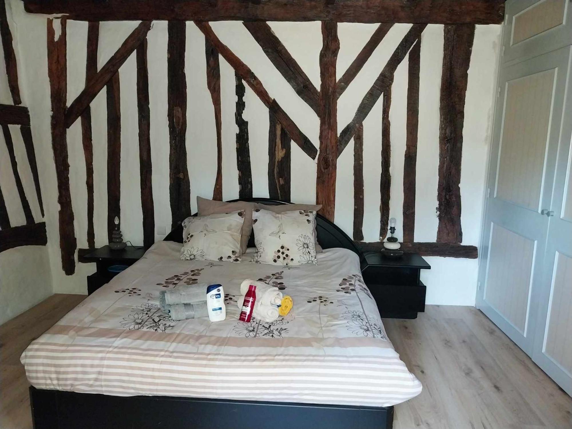 Bed and Breakfast Les Bernus Monfaucon  Экстерьер фото