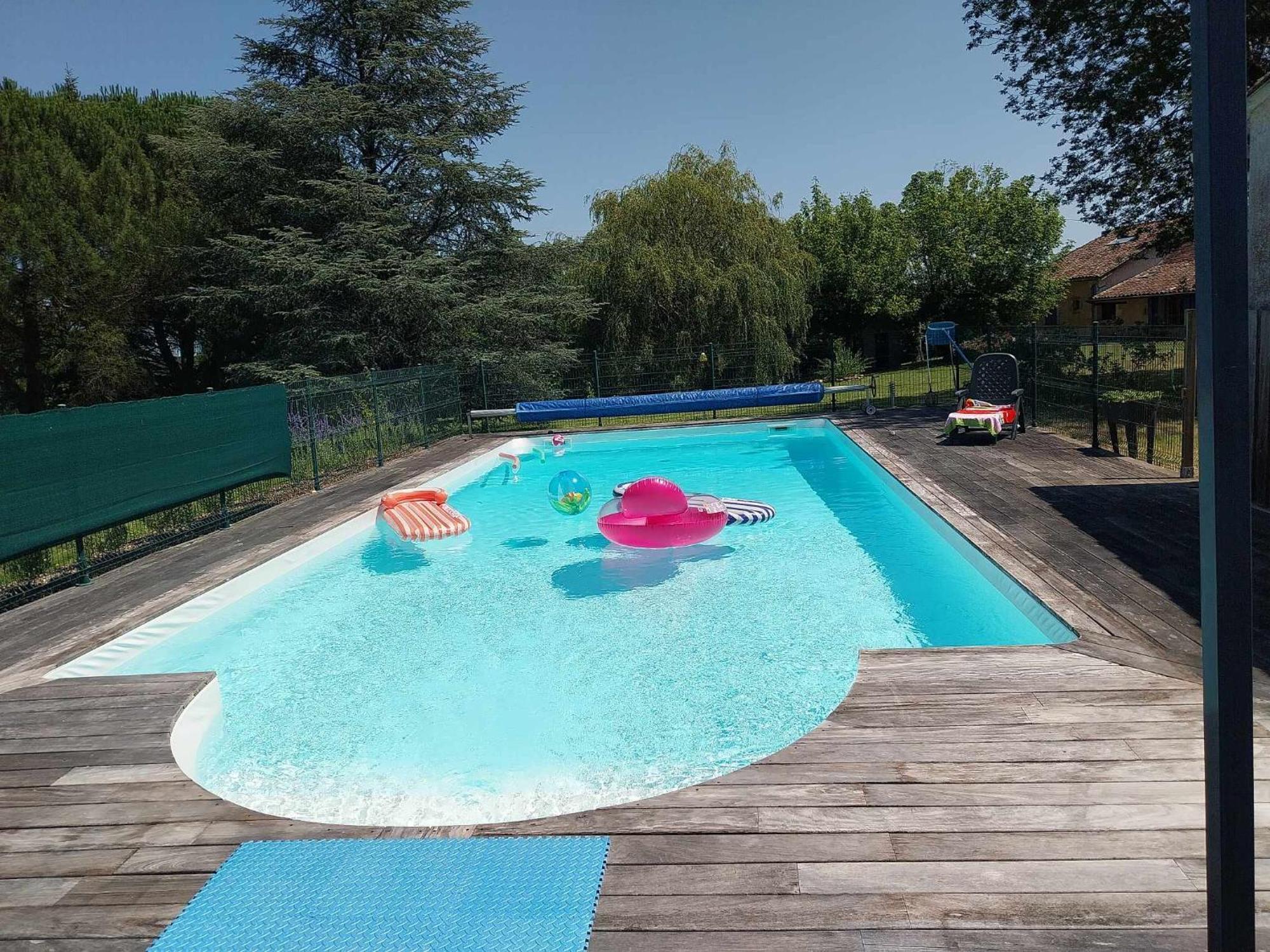 Bed and Breakfast Les Bernus Monfaucon  Экстерьер фото
